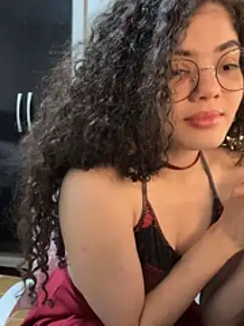Chat +18 de izumikarol ao vivo