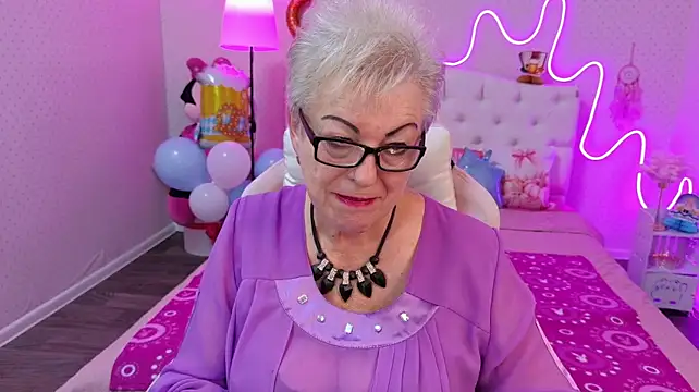 KayleSmoll Chat XXX in diretta
