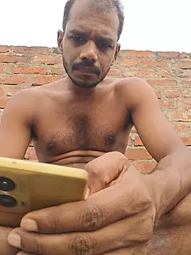 Daddyishere_19 Live XXX-Chat