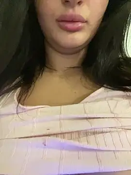 Milana_UK's Live XXX Chat