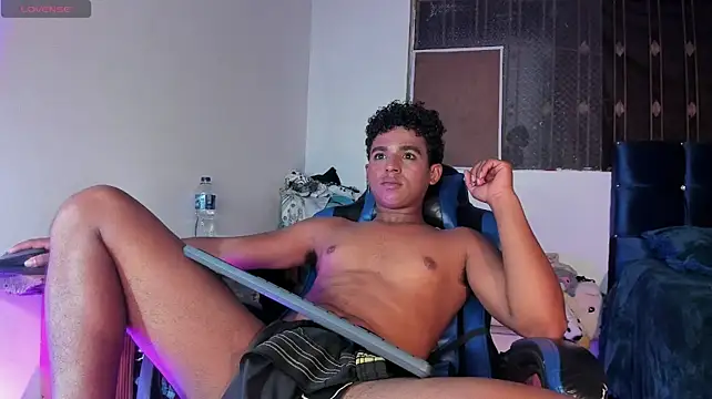 noah_smith02 Chat XXX in diretta