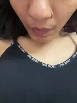 Komal_sharma- Adlı Modelin Canlı XXX Sohbeti