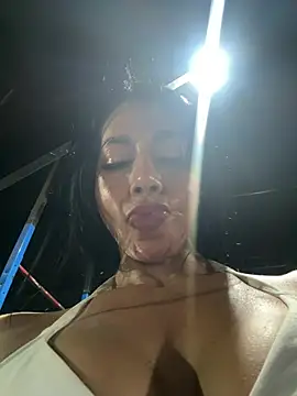 Sembang XXX Secara Langsung kenia_castro1