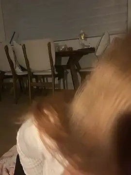 EmiliaCatalina Chat XXX in diretta