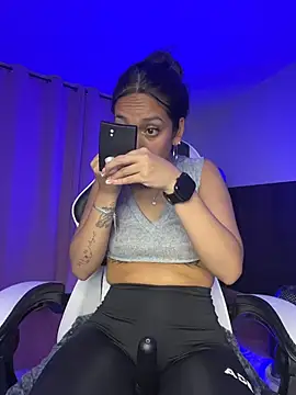 Chat +18 de Tita_ec ao vivo
