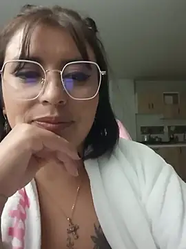 Amylaaa_ Chat XXX in diretta