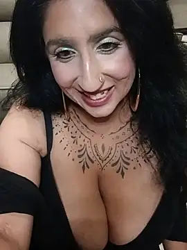 FaraGreen live XXX chat
