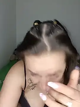 AshleeyLove Adlı Modelin Canlı XXX Sohbeti
