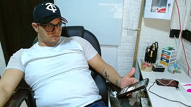 Realjoel01 XXX чат на живо