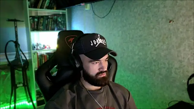 Chat +18 de _Serious_Man ao vivo
