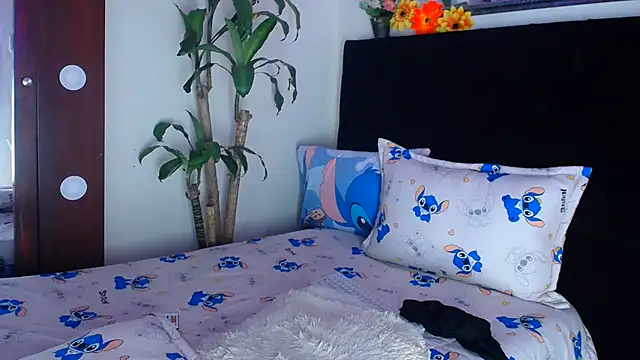 Chat +18 de NathalialLooes ao vivo