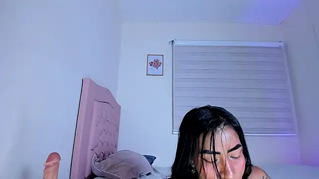 Zoe_borgues' Live XXX Chat