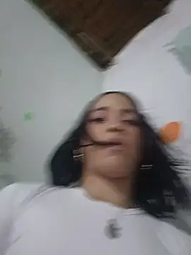 Chat +18 de Keili_cuterr ao vivo