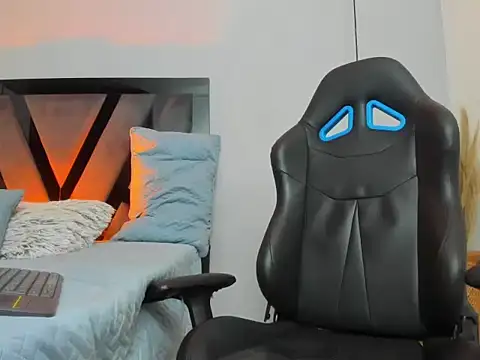 Sam_Restwod Live XXX-Chat