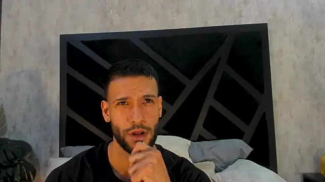 Jacob_Benelli Chat XXX in diretta