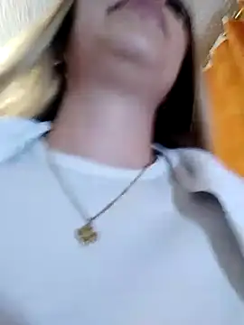 AliceTeenager___: απευθείας συνομιλία ΧΧΧ