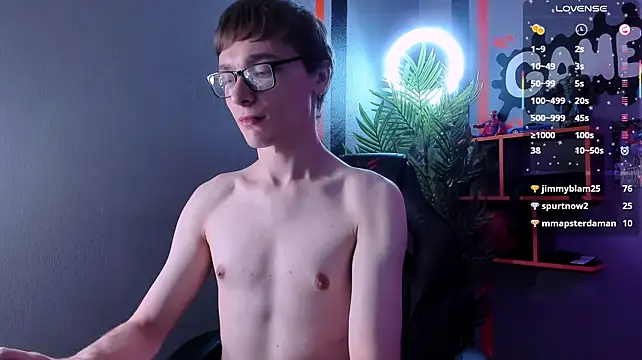 XXX chat uživo modela Emmit_Barker