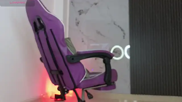 Онлайн чат XXX Chloemuaak