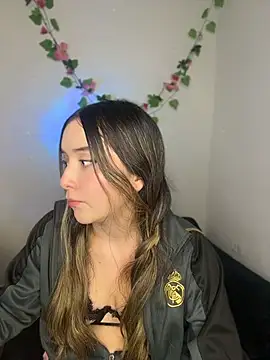 Živý XXX chat Sarisloves
