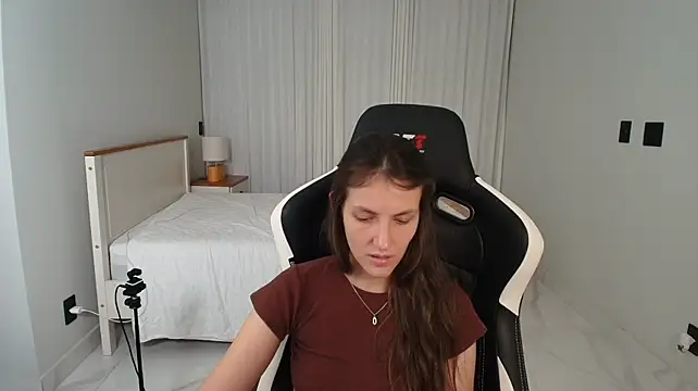 upssnowyn Live XXX chat