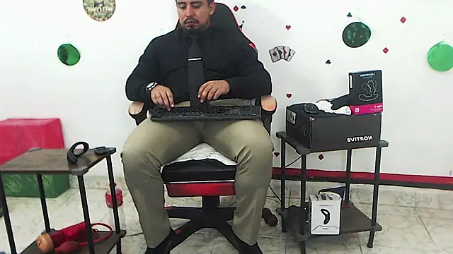 KalethBigDick Chat XXX in diretta