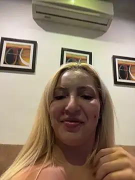 Juuhschmitt Adlı Modelin Canlı XXX Sohbeti
