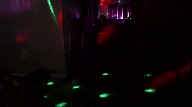 yiauana Adlı Modelin Canlı XXX Sohbeti