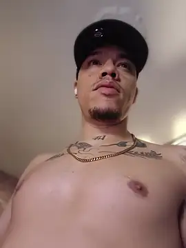 Chat +18 de AlphaMasterXxx ao vivo
