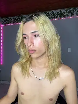 LarryCraft élő XXX-chatje