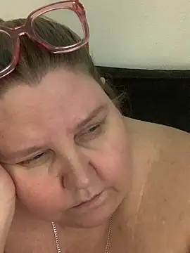 TheMotherPearl's Live XXX Chat