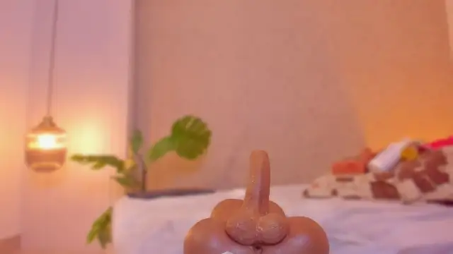 miah_luv élő XXX-chatje