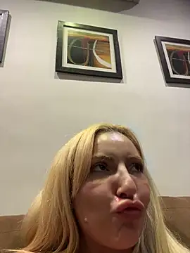 Juuhschmitt Live XXX-chat