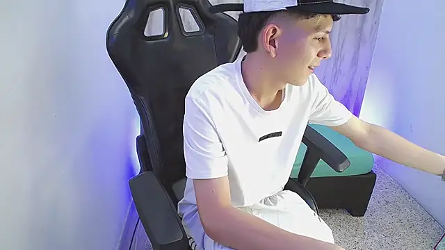 Hot_athletes_'s Live XXX Chat