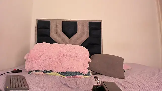 TiiffanyEvans1's Live XXX Chat