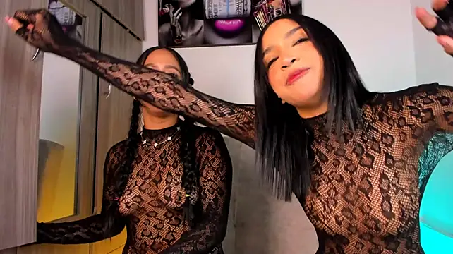 Scarlesth's Live XXX Chat