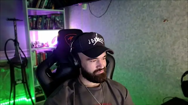 XXX chat uživo modela _Serious_Man
