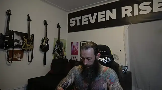 XXX chat uživo modela StevenRiseNYC