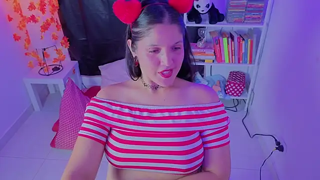 naharasoller Adlı Modelin Canlı XXX Sohbeti