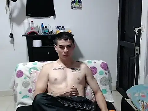 Zac_Efront Adlı Modelin Canlı XXX Sohbeti