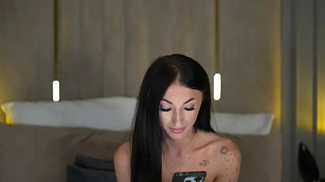 Chat XXX en directo de EllieJules