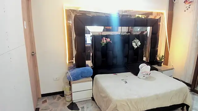 Red_juligp Adlı Modelin Canlı XXX Sohbeti