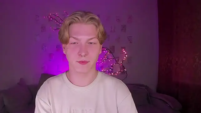 XXX chat uživo modela TheMikeSever
