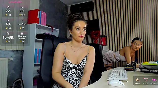 แชท XXX สดของ OfficeGirls
