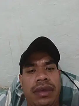 Abuuuu7u Show in webcam