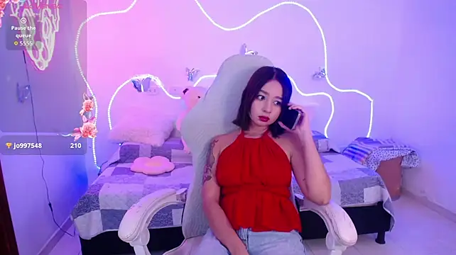 Alloykitten Chat XXX live