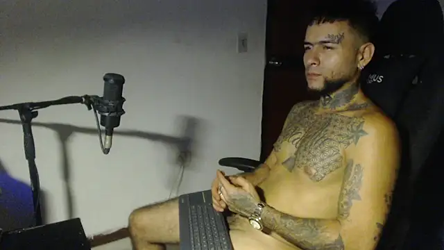 ROOKERT élő XXX-chatje