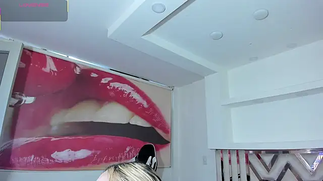kittymiauu444's Live XXX Chat