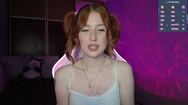 AmyFoxy Adlı Modelin Canlı XXX Sohbeti