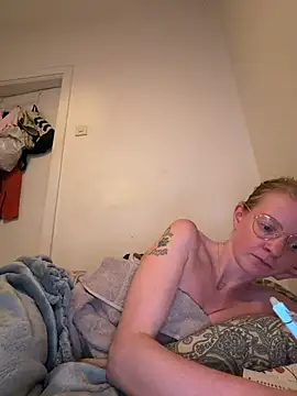 jannis1992 – Naživo XXX chat