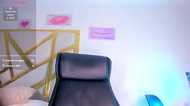 แชท XXX สดของ ChannelssDiirty
